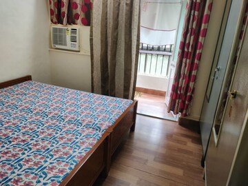 Bedroom in 3 BHK Apartment at Juhu Scheme, Juhu – for Rent