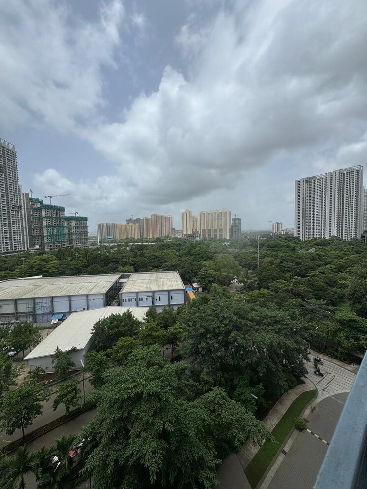 Exterior View, kalpataru-the-sunrise 3 Bedroom 1070 Sq.Ft. Apartment In Kolshet Road Thane 8961753