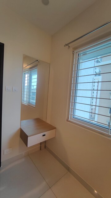 Room in 3 BHK Apartment at Aparna Sarovar Zenith, Nallagandla – for Rent