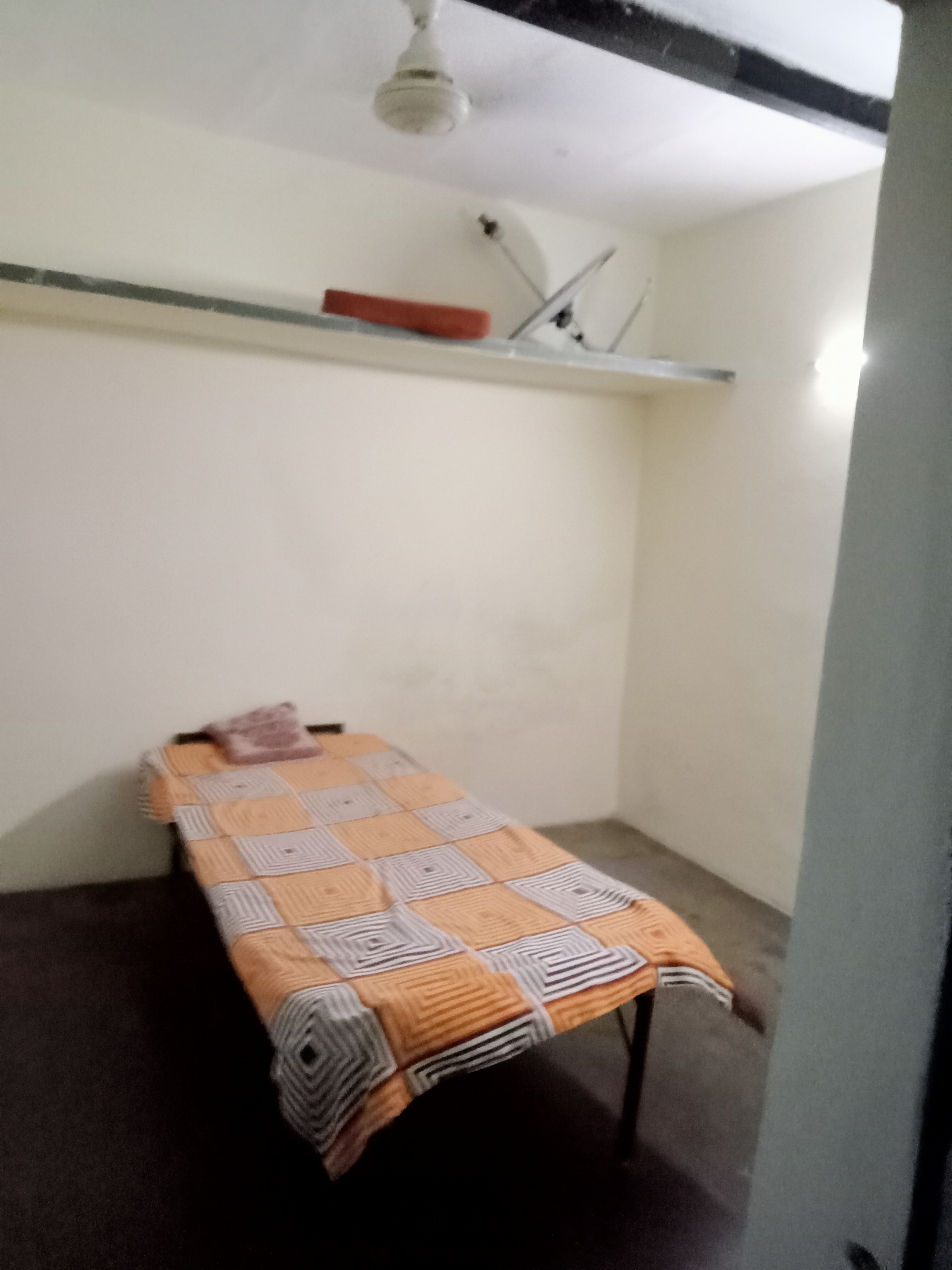 Bedroom, anupam garden 1 RK 300 Sq.Ft. Builder Floor In Anupam Garden Delhi 8961789