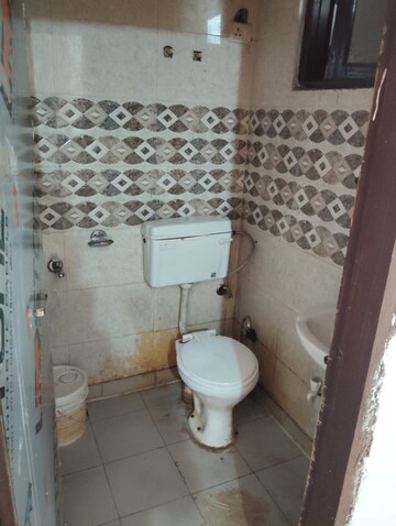 Attached Bathroom in 1 RK Builder Floor at Paryavaran Complex – for Rent