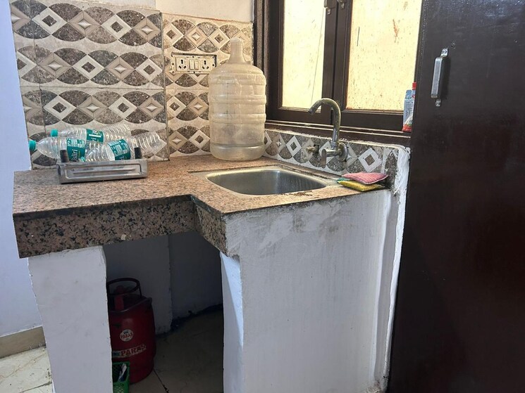 Kitchen, paryavaran complex 1 RK 200 Sq.Ft. Builder Floor In Paryavaran Complex Delhi 8961795