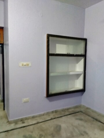 Room in 2 BHK Independent House at Gomti Nagar – for Rent