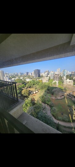 6 BHK Apartment For Sale in Mirchandani Triton