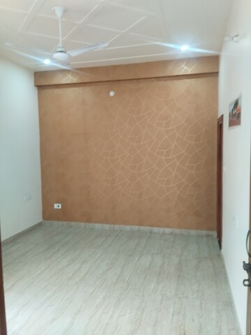 Room in 2 BHK Independent House at Viraj Khand – for Rent
