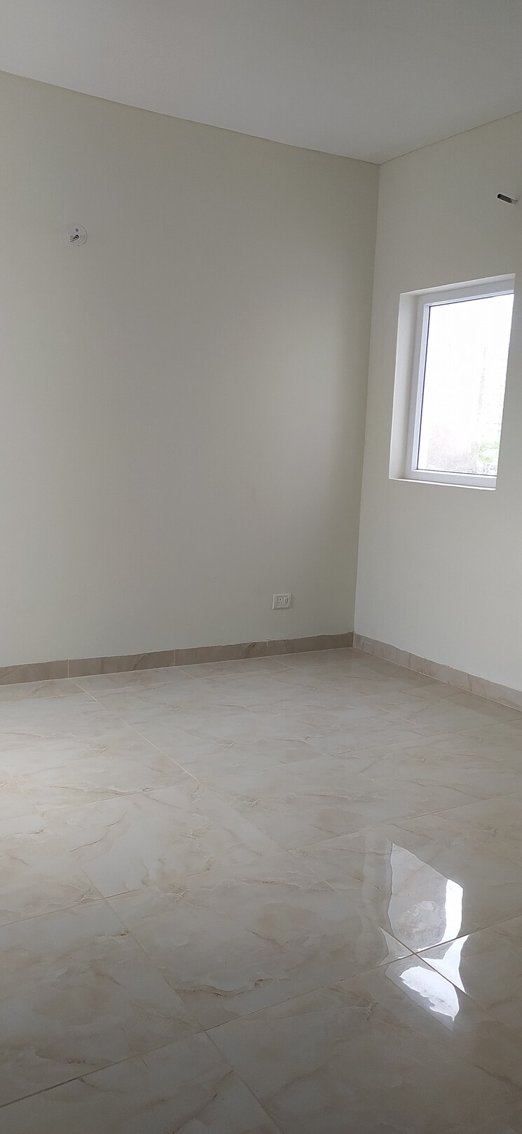 Room, sector 75 6+ Bedroom 300 Sq.Yd. Villa In Sector 75 Faridabad 8961849