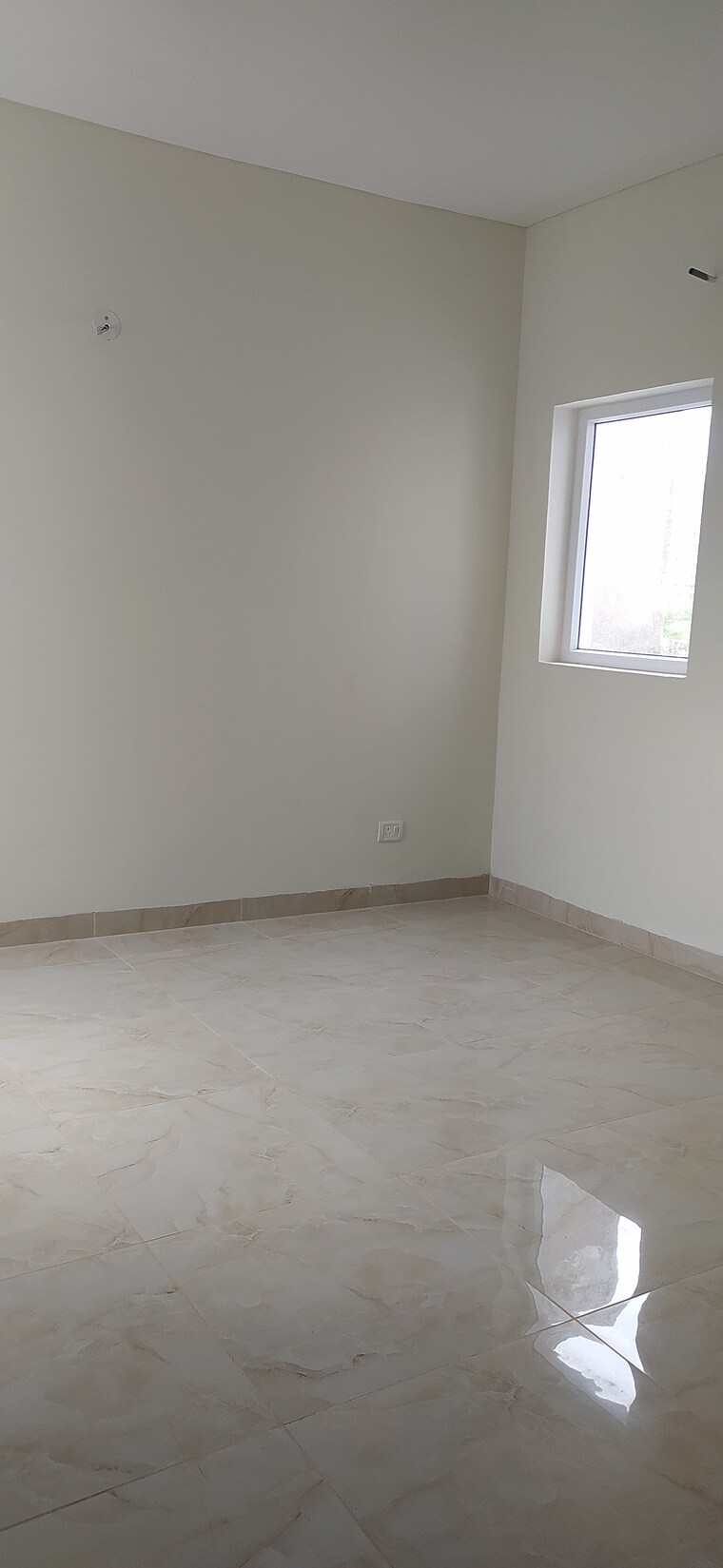 Room, sector 75 6+ Bedroom 300 Sq.Yd. Villa In Sector 75 Faridabad 8961849