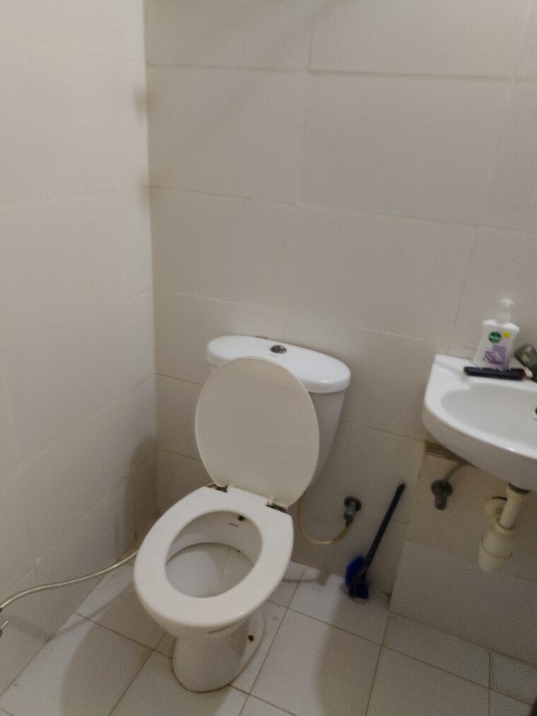 Bathroom, omaxe-residency 2 Bedroom 1150 Sq.Ft. Apartment In Gomti Nagar Lucknow 8961845