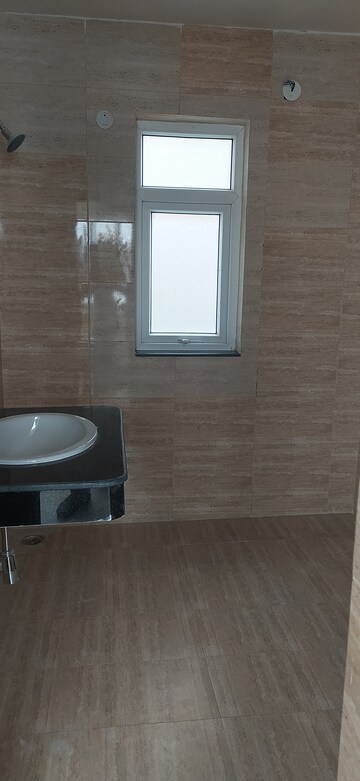 Furnished Amenities in 6+ BHK Villa at BPTP Parkland, Sector 75 – for Rent