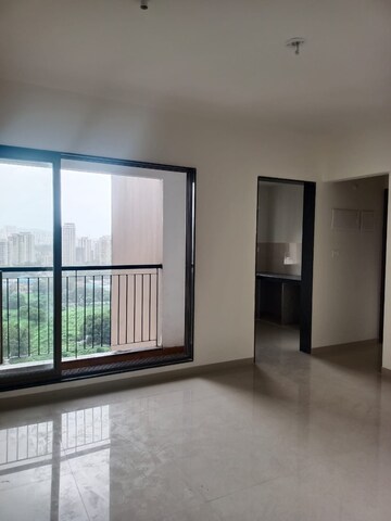 Room in 2 BHK Apartment at Runwal Eirene, Balkum Pada – for Rent