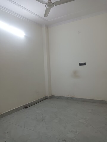 Room in 2 BHK Builder Floor at Govindpuri – for Rent