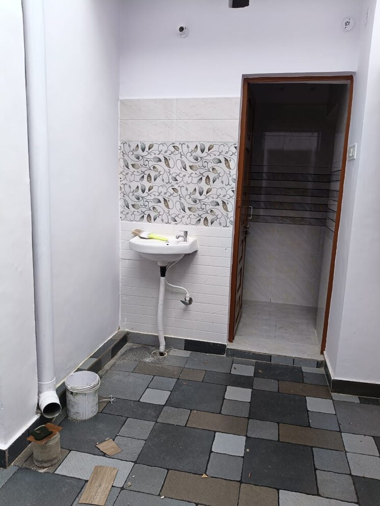 Bathroom, vikas nagar 2 Bedroom 1650 Sq.Ft. Independent House In Vikas Nagar Lucknow 8961886