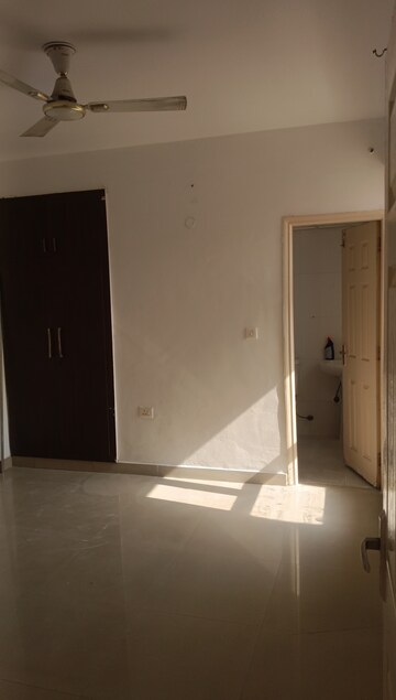 Master Bedroom in 2 BHK Apartment at Supertech Cape Town, Sector 74 – for Rent