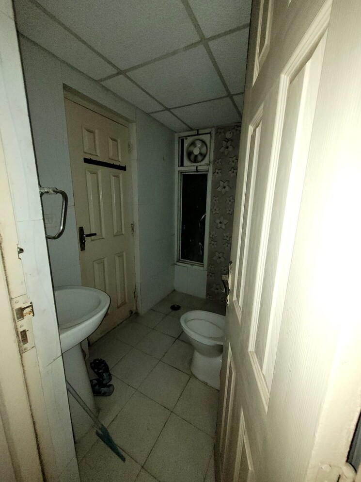 Bathroom, supertech-cape-town 2 Bedroom 1150 Sq.Ft. Apartment In Sector 74 Noida 8961893