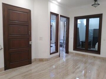 Room in 3 BHK Builder Floor at Boutique Residential Apartments A-4 1, Vasant Vihar – for Rent
