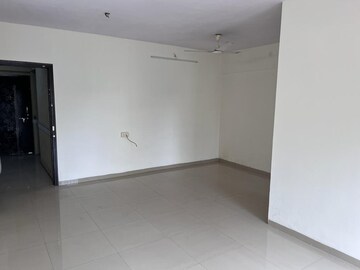 Room in 1 BHK Apartment at Vrindavan Complex, Thane West – for Rent