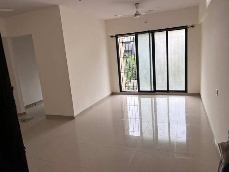 Room, vrindavan-complex 1 Bedroom 650 Sq.Ft. Apartment In Thane West Thane 8498488