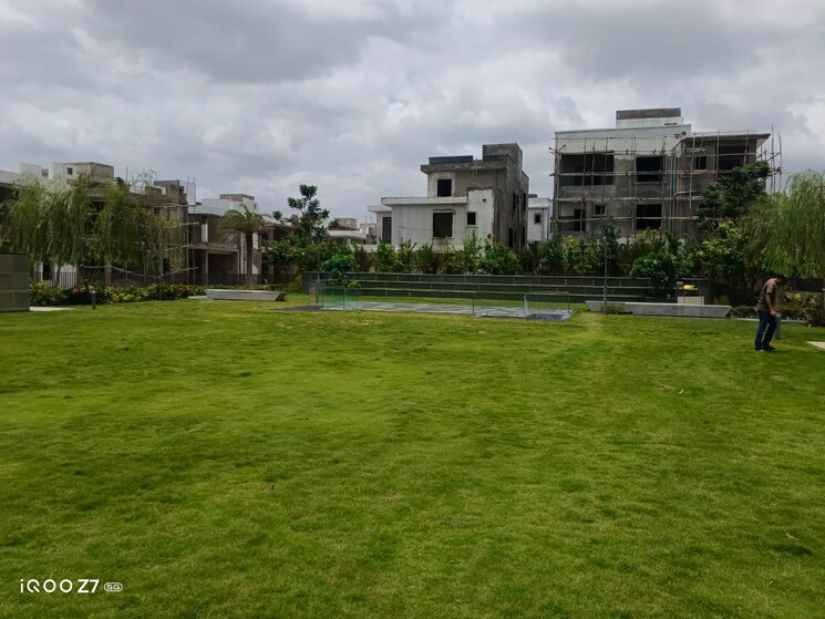 Garden, srigdhas-rising-east 4 Bedroom 2790 Sq.Ft. Villa In Pocharam Hyderabad 8961913