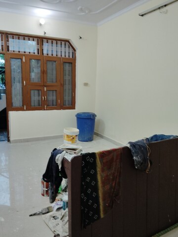 Bedroom in 2 BHK Independent House at Aliganj – for Rent