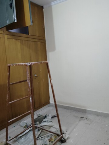 Furnished Amenities in 2 BHK Independent House at Aliganj – for Rent