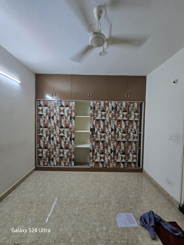 Room in 2 BHK Apartment at Miyapur – for Rent