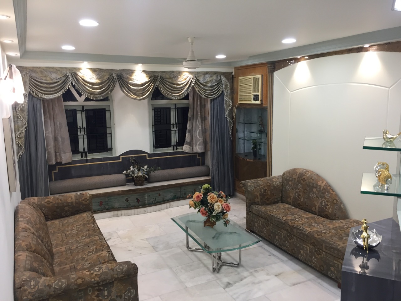 2 BHK 750 Sq.Ft. Apartment in Swan Lake Apartment