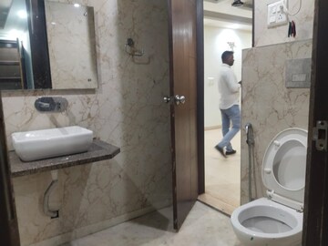 Bathroom in 3 BHK Builder Floor at Greenwood City, Sector 40 – for Rent