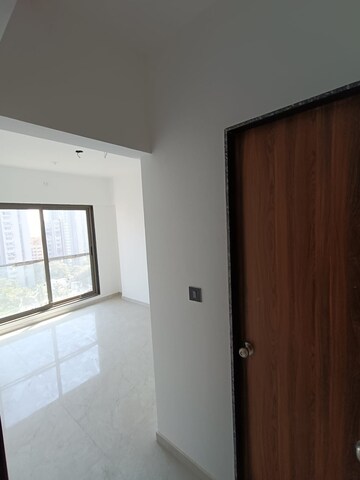 Room in 2 BHK Apartment at RNA NG Eclat, Andheri West – for Rent