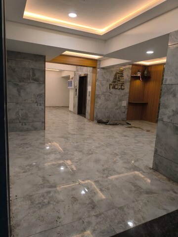 Room in 2 BHK Apartment at Platinum 53 West, Andheri West – for Rent