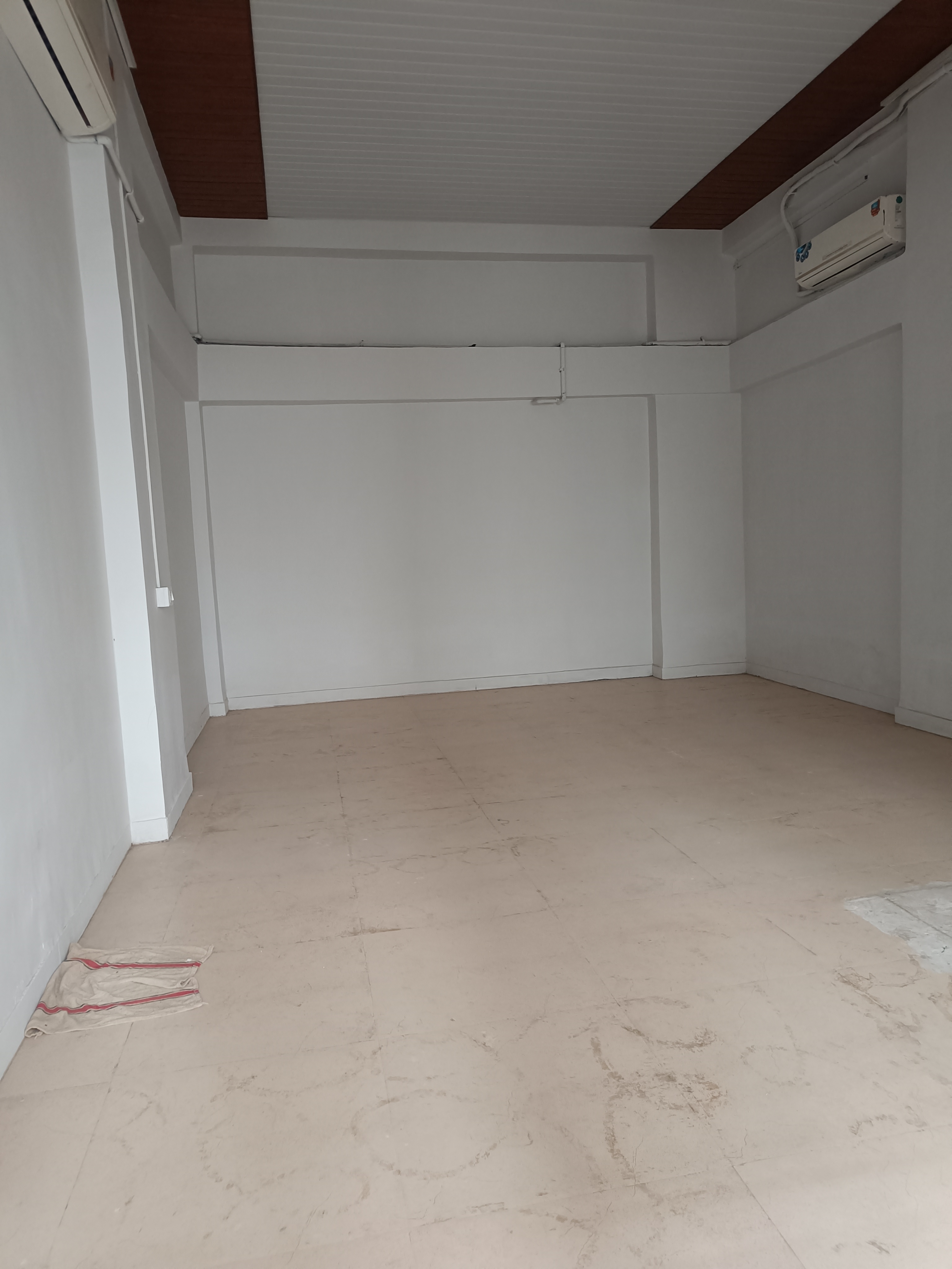 Office Space For Sale in Mainframe Prmises CHS