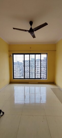 2 BHK Apartment For Sale in Summit Apartment