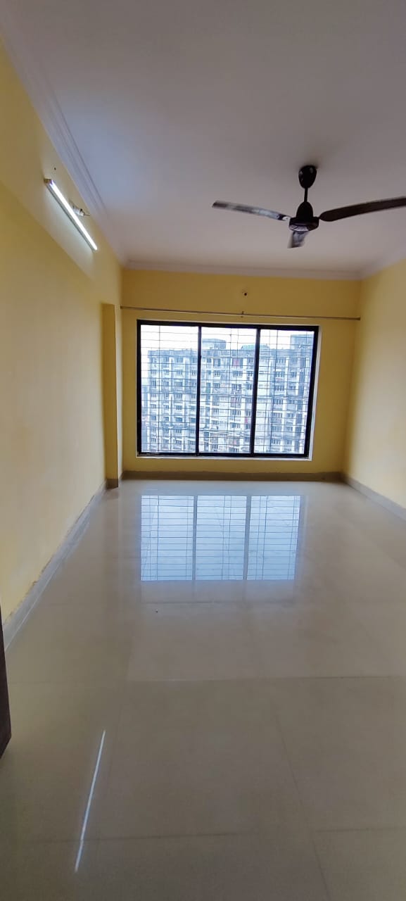3 BHK 1082 Sq.Ft. Apartment in Summit Apartment