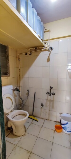 Bathroom in 3 BHK Apartment at Summit Apartment, Goregaon East – for Sale