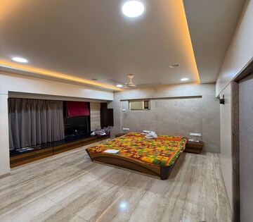 Bedroom in 2 BHK Apartment at Lower Parel – for Sale