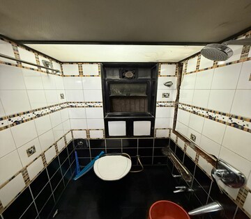 Bathroom in 2 BHK Apartment at Lower Parel – for Sale