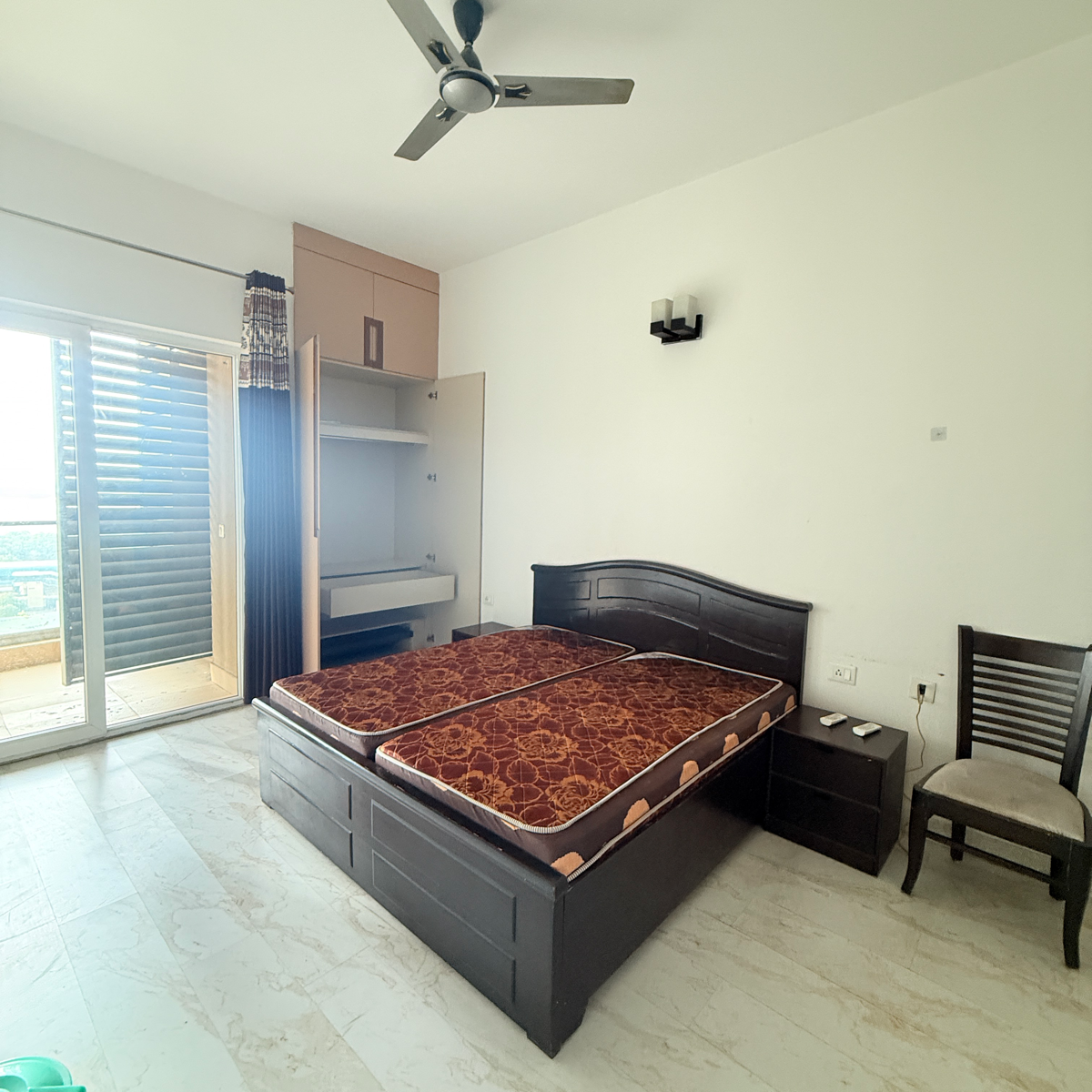 2 BHK + Pooja Room Apartment For Rent in Supertech Supernova Nova Residences