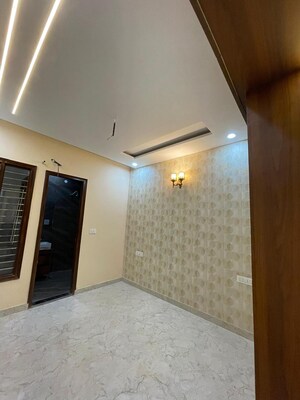 Room in 4 BHK Independent House at Sector 123 – for Sale