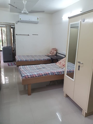 1 BHK Apartment For Rent in Vile Parle East