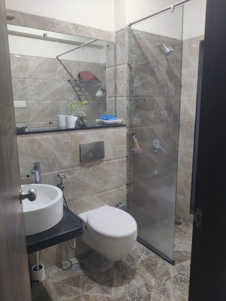 Bathroom, lokhandwala-octacrest 3 Bedroom 1765 Sq.Ft. Apartment In Kandivali East Mumbai 8962176