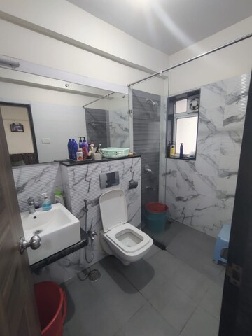 Team Area in 3 BHK Apartment at Lokhandwala Octacrest, Kandivali East – for Rent