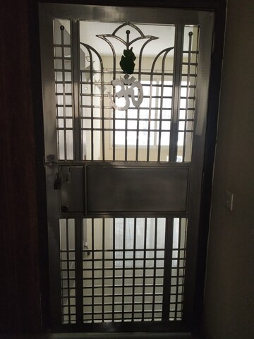 Room in 2 BHK Apartment at Aditya Urban Casa, Sector 78 – for Rent