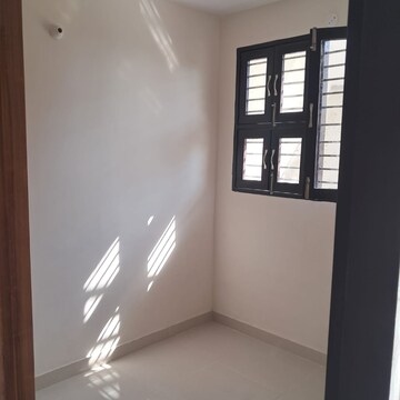 Room in 3 BHK Builder Floor at MKS County, Sohna Sector 2 – for Sale