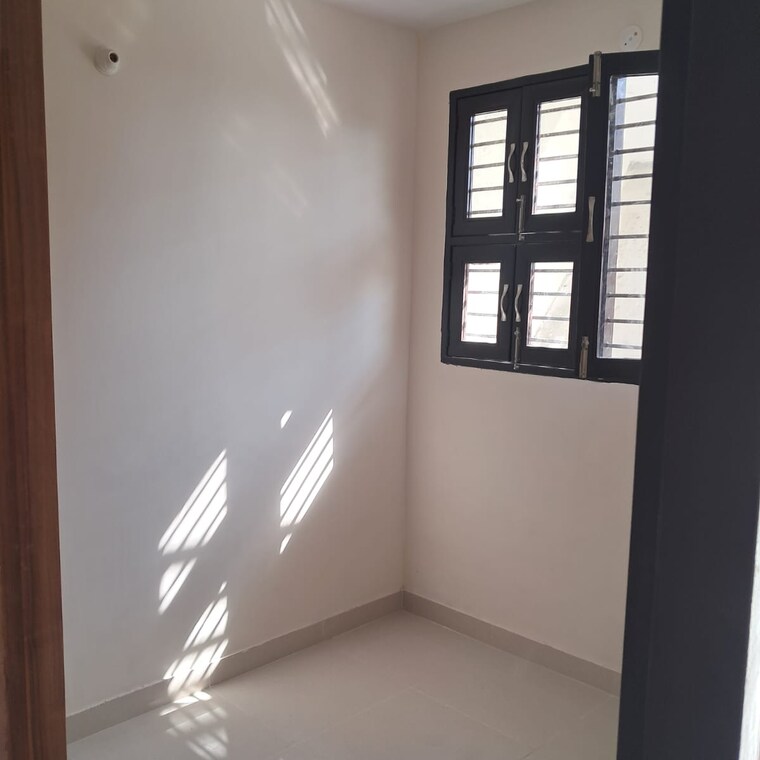 Room, mks-county 3 Bedroom 1500 Sq.Ft. Builder Floor In Sohna Sector 2 Gurgaon 8962189
