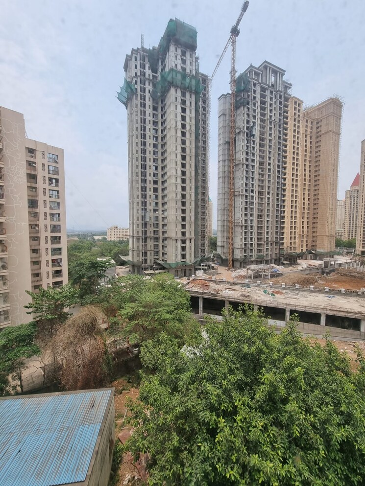 Exterior View, hiranandani-estate-penrose 1 Bedroom 550 Sq.Ft. Apartment In Thane West Thane 8962204