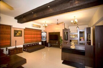 Living Room in 4 BHK Apartment at Palash Towers, Andheri West – for Sale