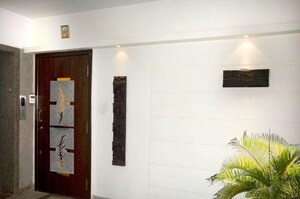 Furnished Amenities in 4 BHK Apartment at Palash Towers, Andheri West – for Sale