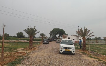 Plot For Sale in Jattari