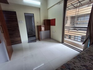 Room in 3 BHK Apartment at Sumeet Enclave, Panch Pakhadi – for Sale