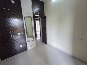 Furnished Amenities in 3 BHK Apartment at Sumeet Enclave, Panch Pakhadi – for Sale