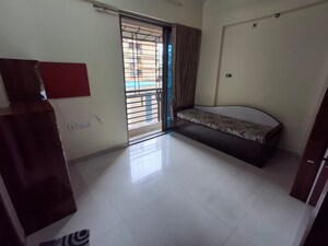 Room in 3 BHK Apartment at Sumeet Enclave, Panch Pakhadi – for Sale